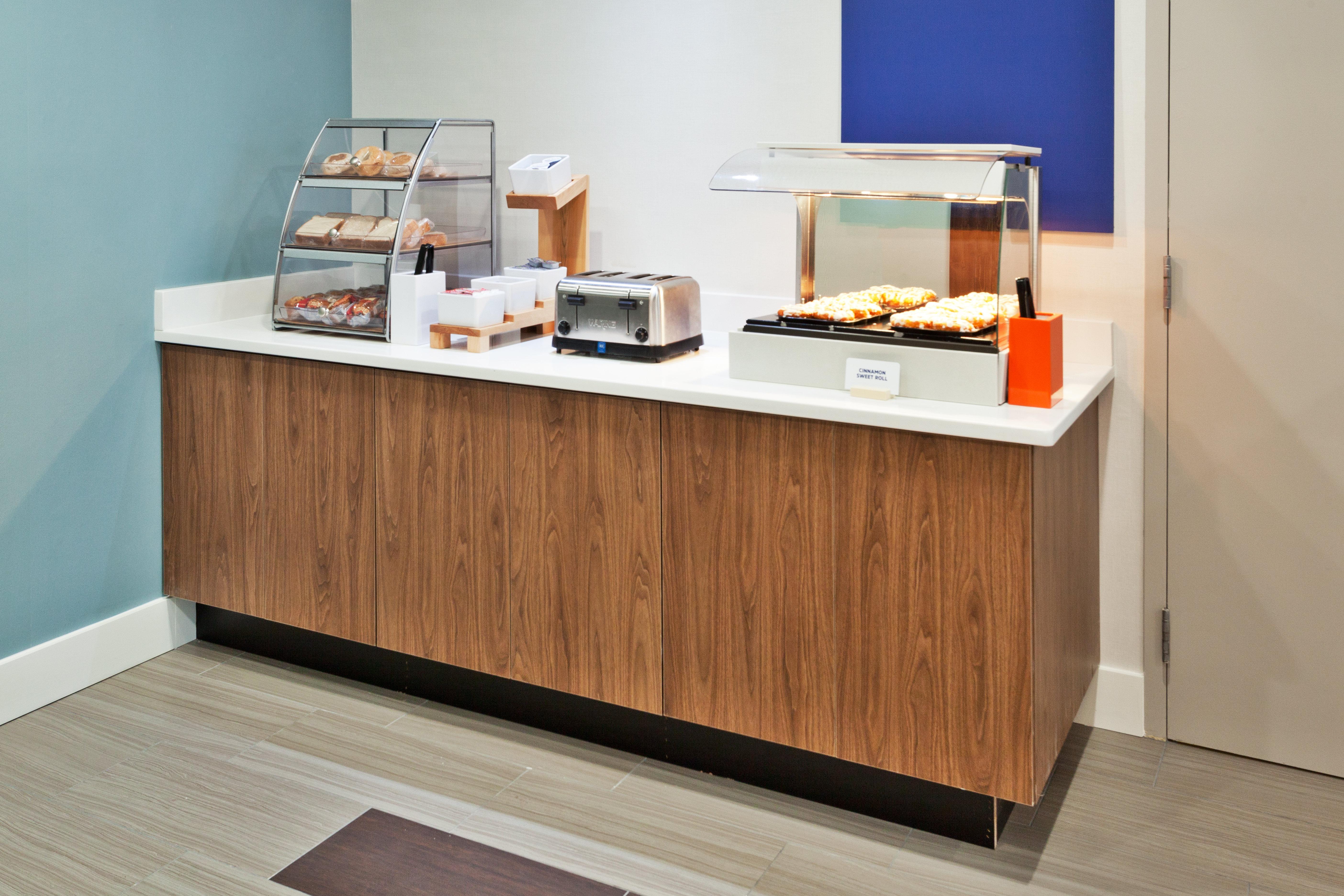 Holiday Inn Express Rome-East By Ihg Exteriér fotografie