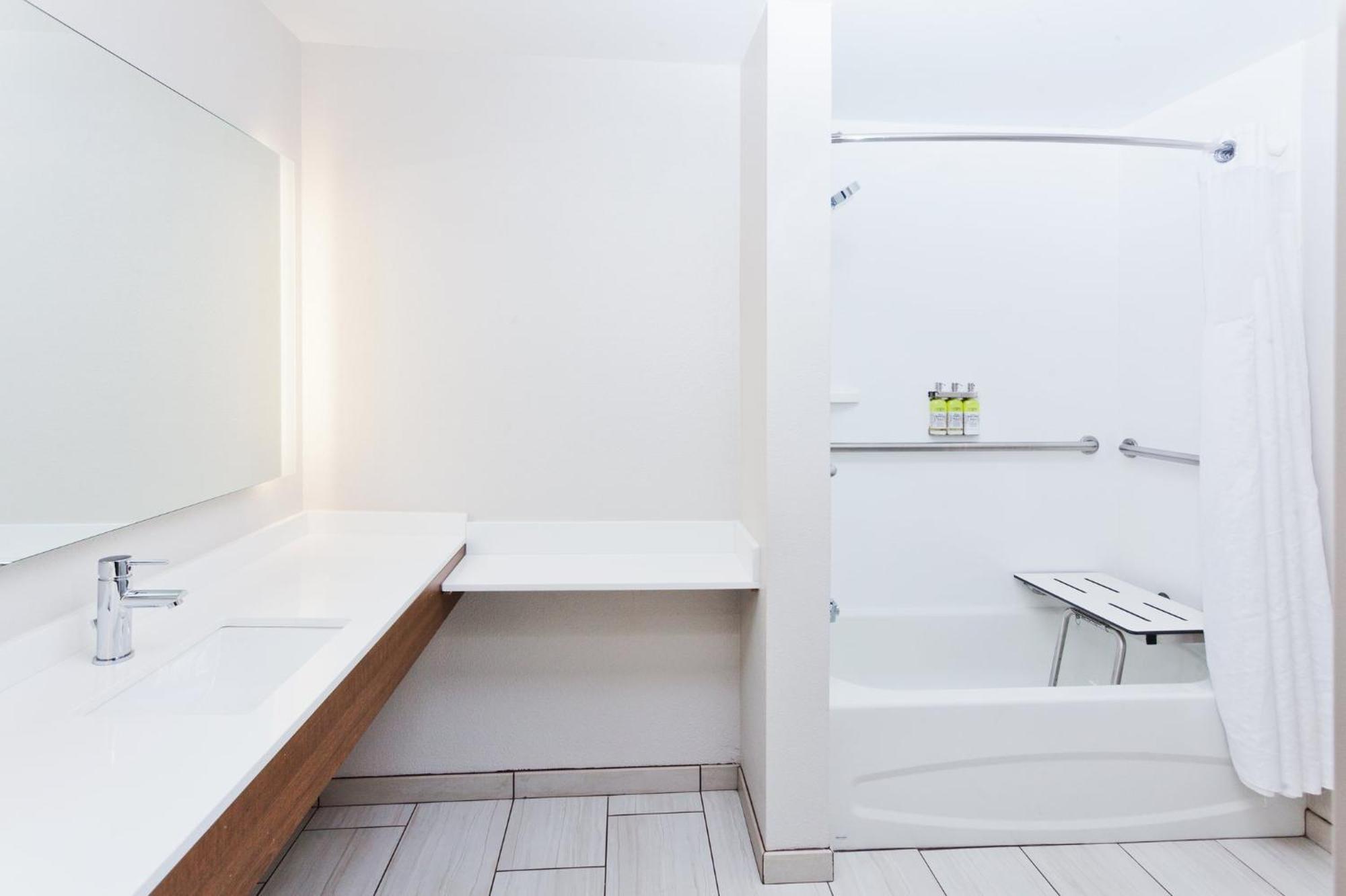 Holiday Inn Express Rome-East By Ihg Exteriér fotografie